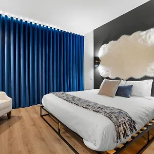  Apartment Touristique ▐ 335 Saint Joseph E▐ Canada