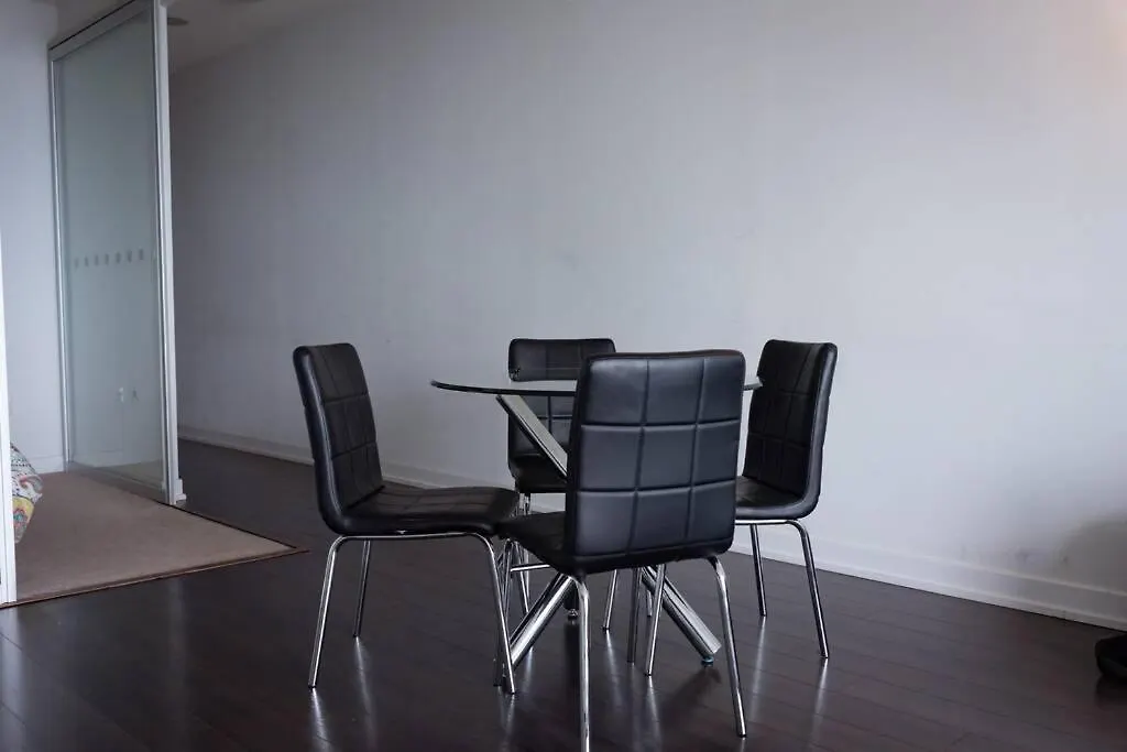 Apartment Classic Downtown Toronto Lakeview Condo With Free Parking Canada