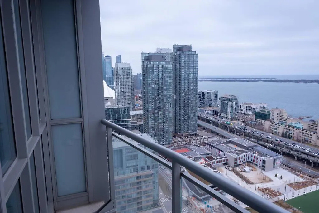 Apartment Classic Downtown Toronto Lakeview Condo With Free Parking